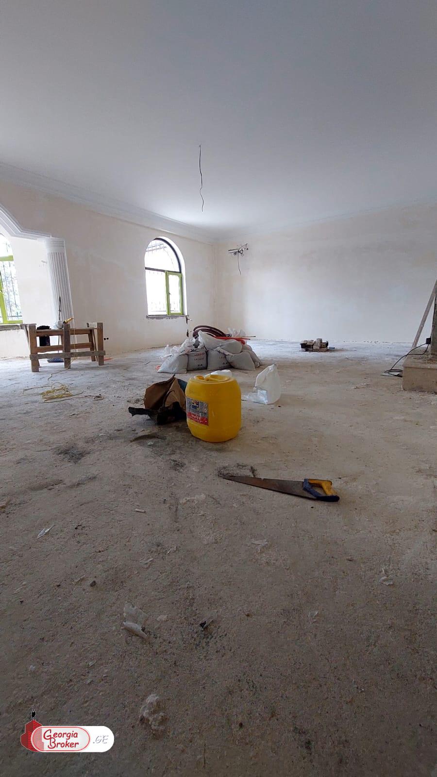 nearly repaired 11-room house for rent